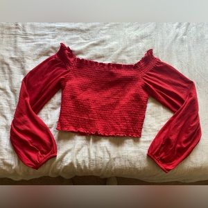 Off the shoulder slightly cropped loose sleeve crop top